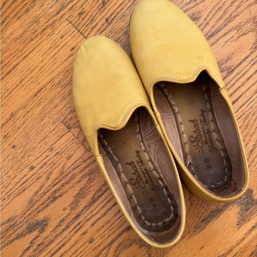 Sabah Yellow Leather Women's Shoes size 38 (US 7/7.5)